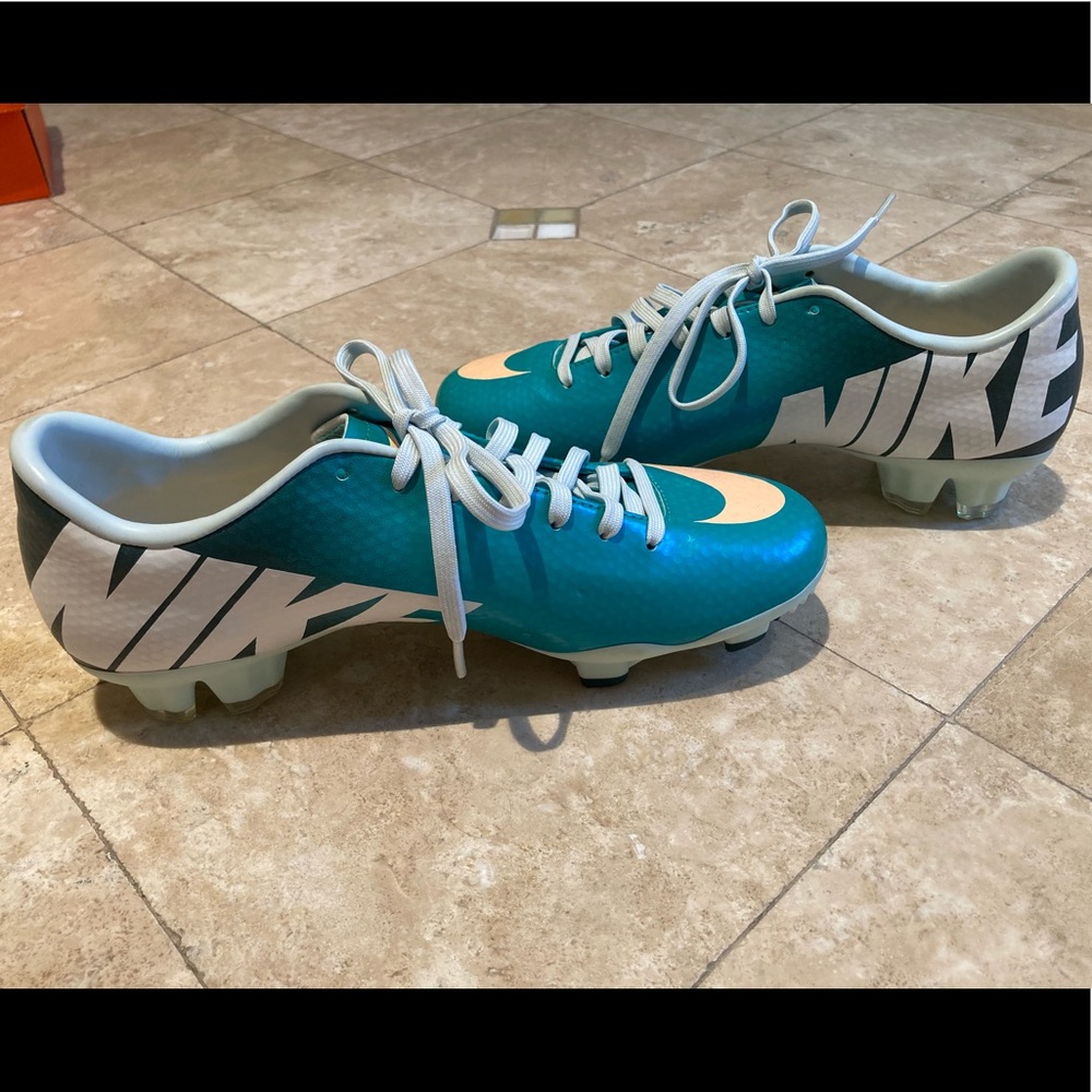 Women’s Nike Mercurial Victory IV FG Cleats